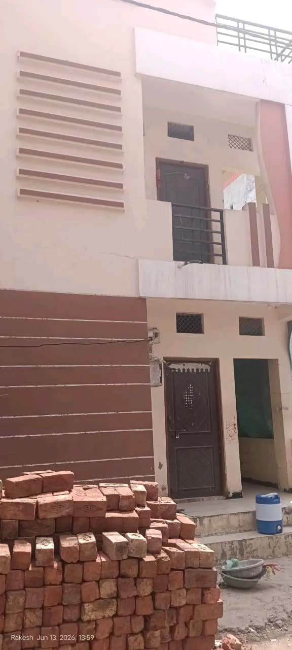 property with 8 rooms, TNCP& Diversion complete, 22000 rent monthly coming. in Pithampur