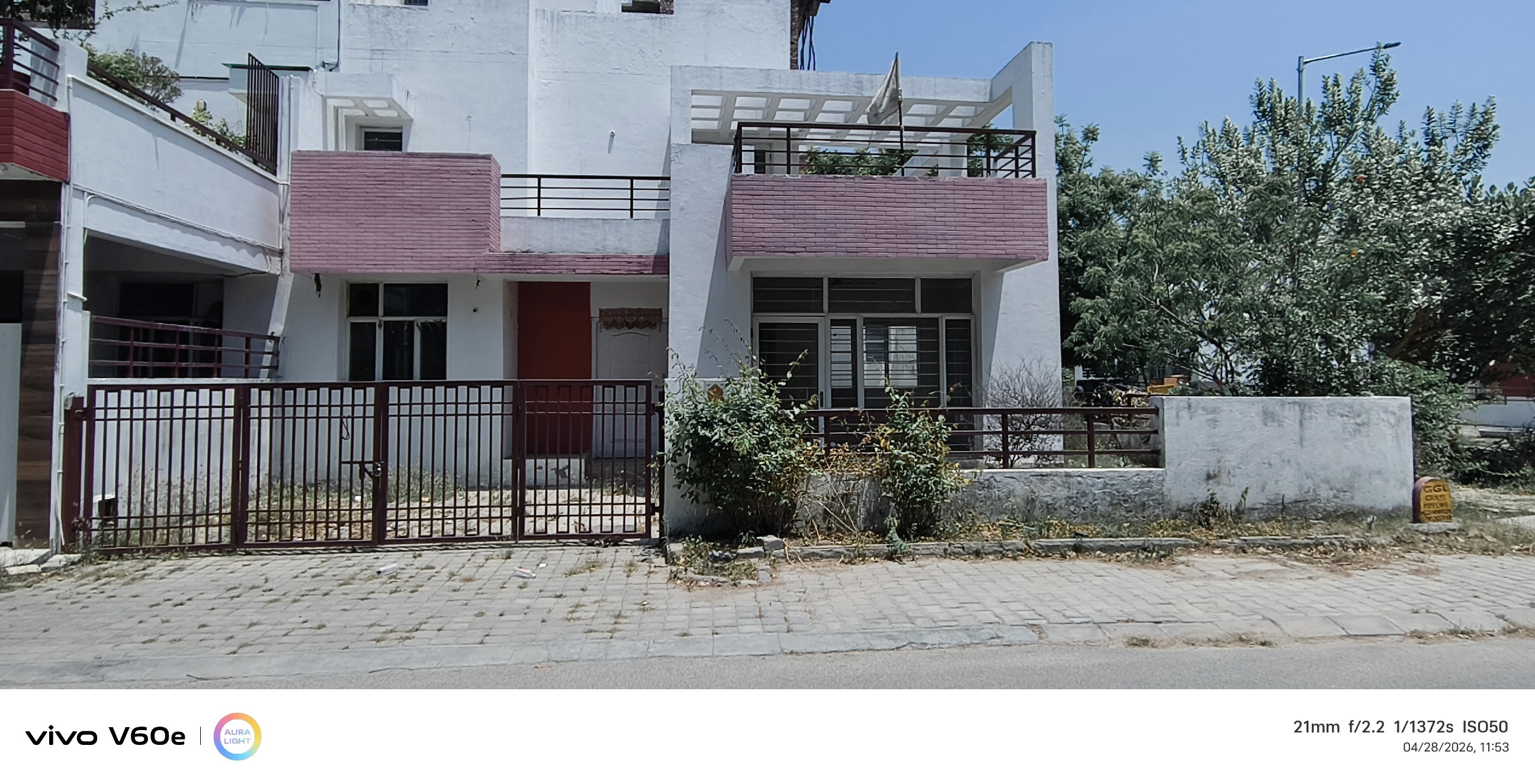 Villa for sale in Ansal Api sushant Golf City lucknow